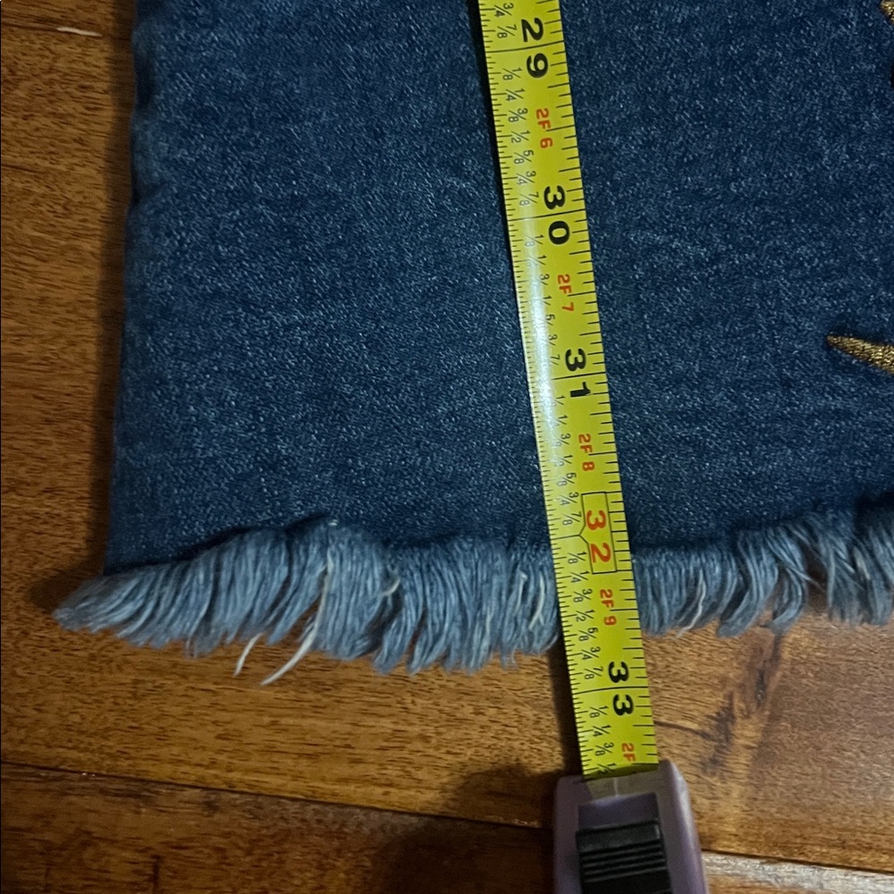 Embroidered Flare Jeans - Picture 6 of 6